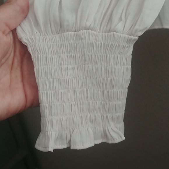 New Do +Be Long Sleeve Ruffle Blouse.Ivory Small - Picture 3 of 9